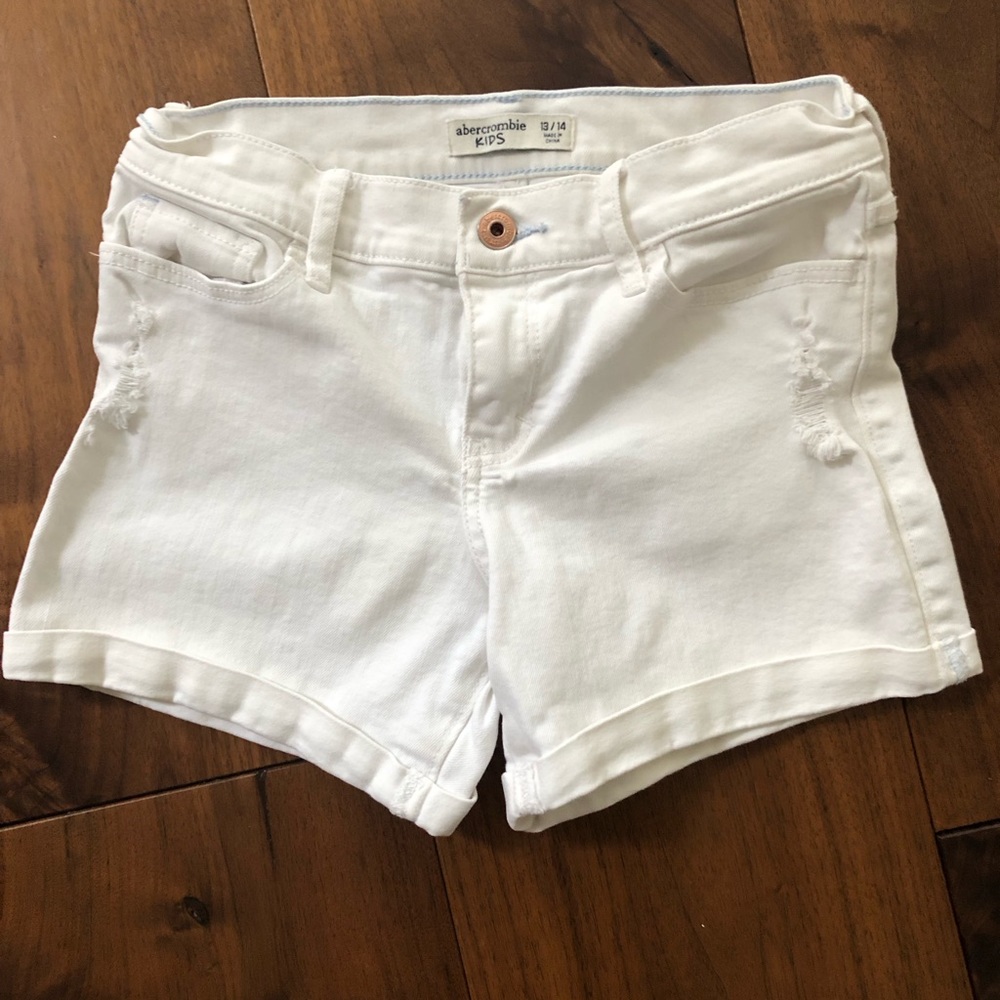 Abercrombie Kids white jean shorts size 13/14